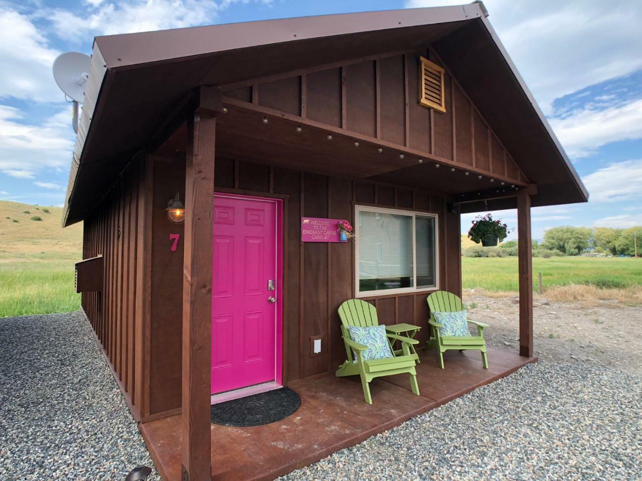 Emigrant Cabins Luaran gambar